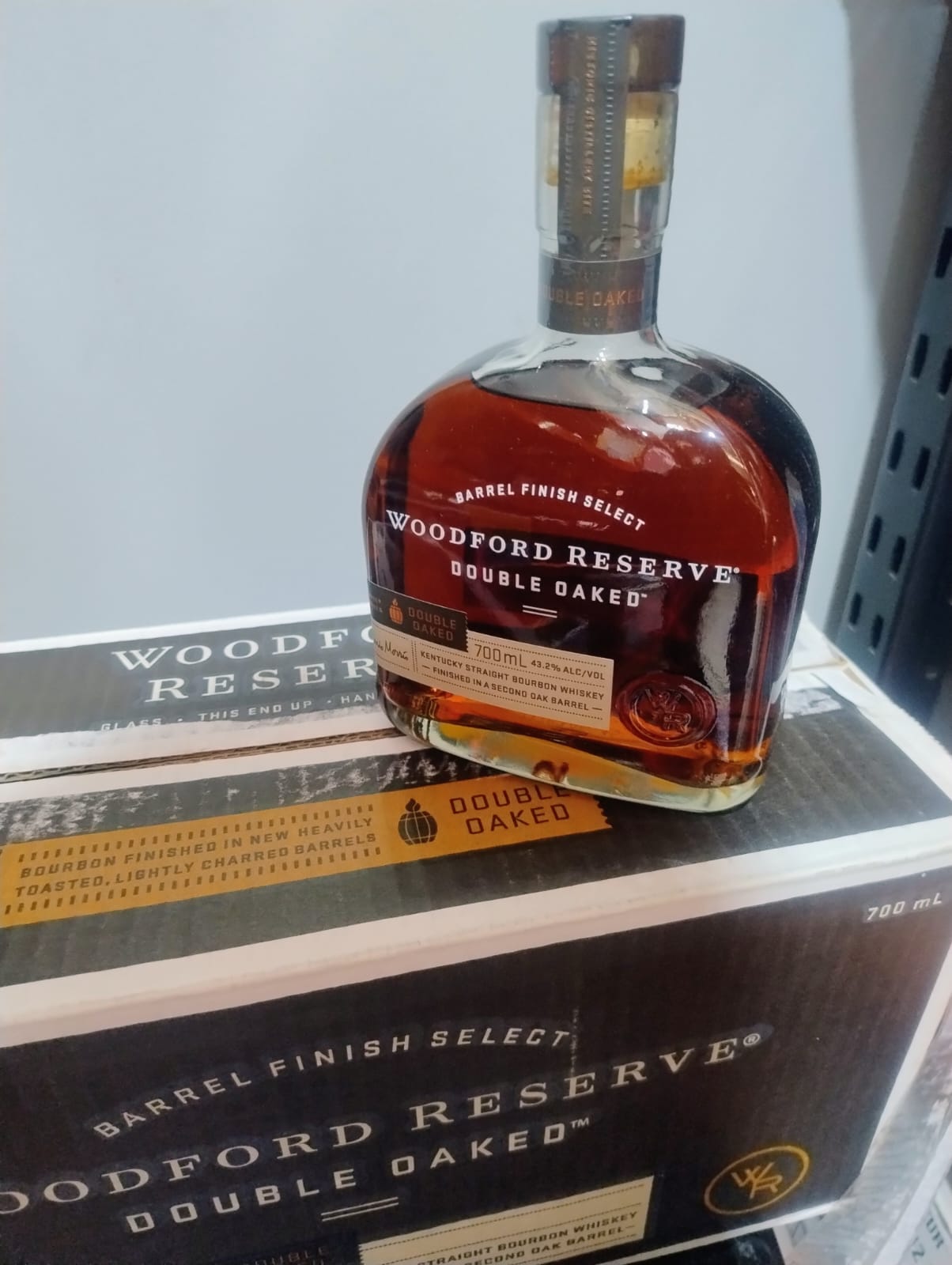 1 x Woodford Reserve Double Oaked Bourbon Whiskey 700ml